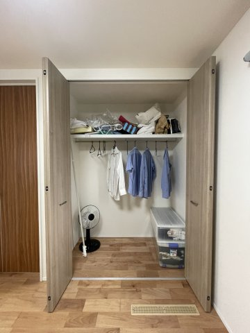 鏡町貝洲　築浅売物件の収納