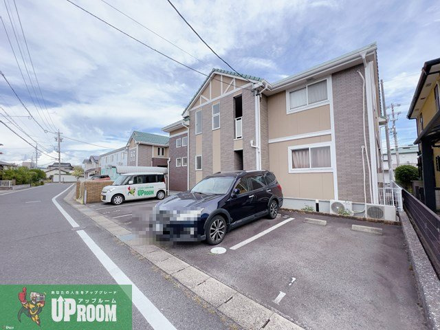 セレネ気南の駐車場