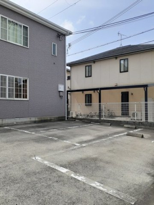 【駐車場】 | カンフォート松島Ⅰ | 駐車場があるので、車を買う予定の方も安心です