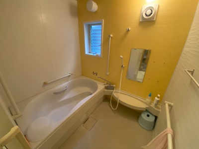 【浴室】 | 【民泊可！】勝浦市松部   3階建 