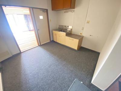 【居間・リビング】 | 【民泊可！】勝浦市松部   3階建 