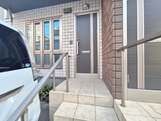 Ｓａｍ　Ｍａｉｓｏｎのロビー|★玄関前★