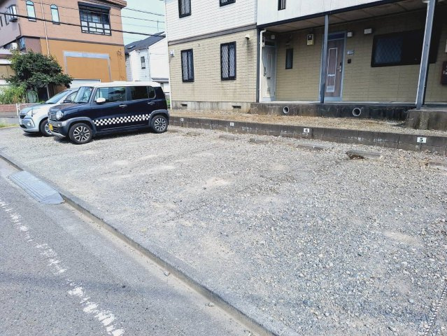 アニバーサリーの駐車場