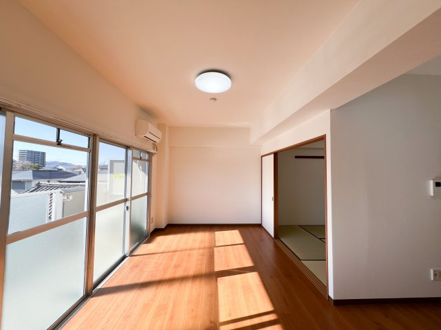 サンハイツ上町（１）の居間・リビング