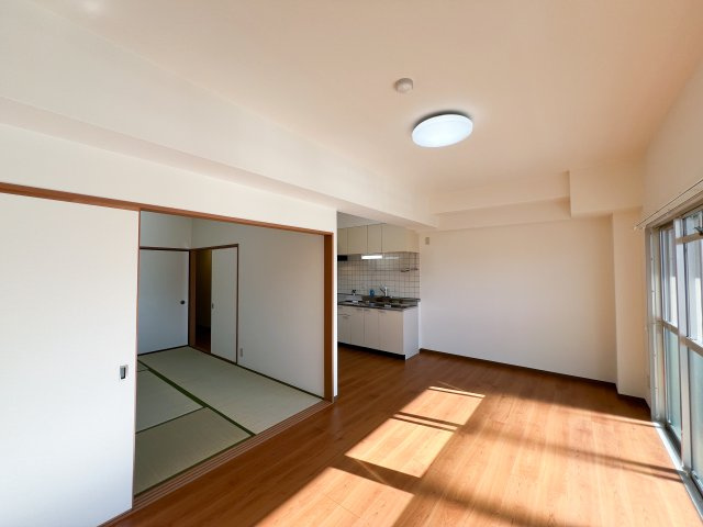 サンハイツ上町（１）の居間・リビング