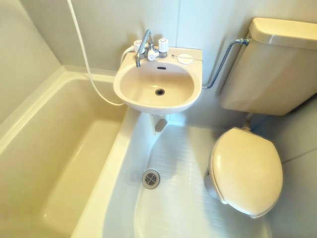 シャンテ中山の洗面所|広い洗面スペース