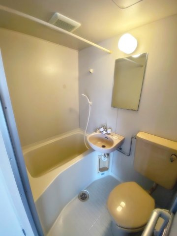 シャンテ中山の浴室|コンパクトで使いやすいお風呂です