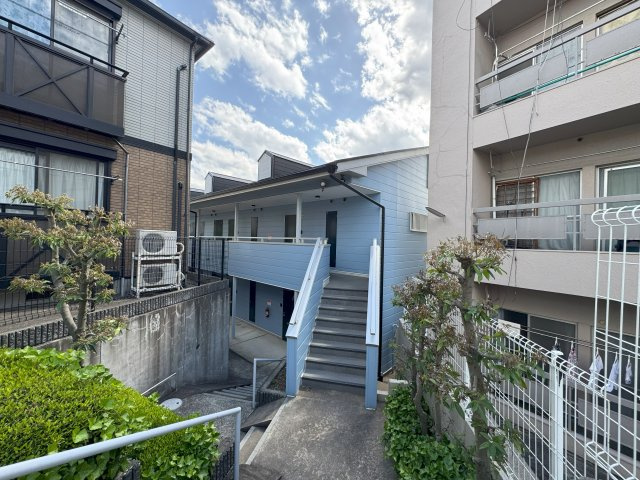 ローレル参番館