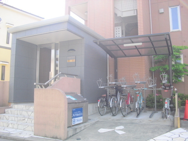 Ｙ．Ｒ．ＦＬＡＴⅡの周辺|駐輪場　入居者専用ダストＢＯＸ