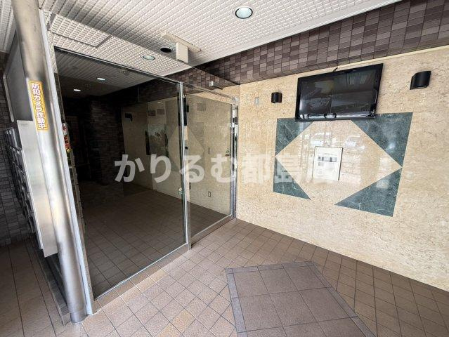 フレアコート京橋のエントランス