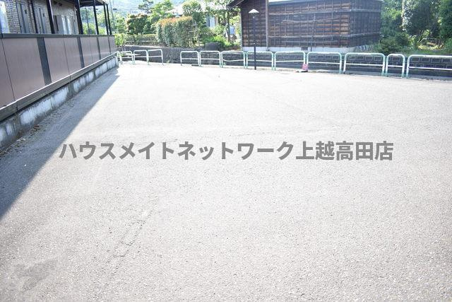 ピュアファインの駐車場|駐車場