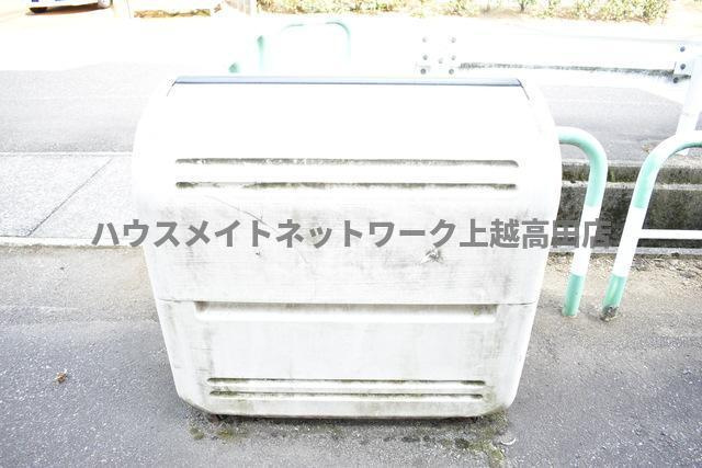 ピュアファインのその他|敷地内ゴミステーション（市回収）