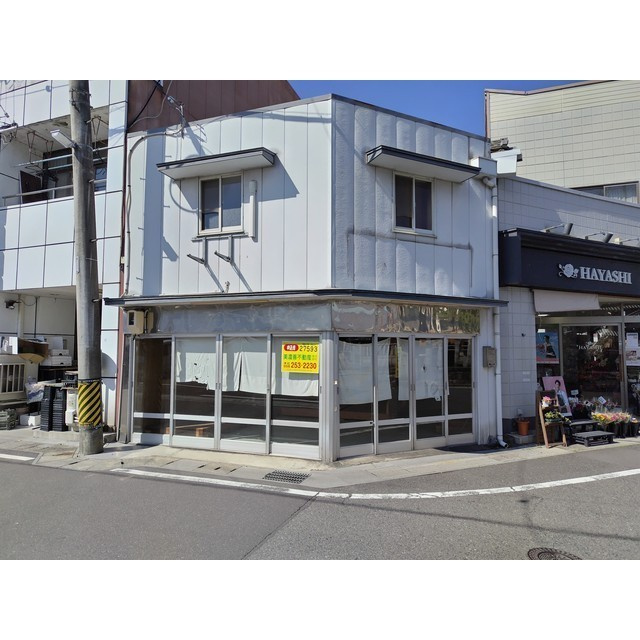 本巣郡北方町北方の倉庫の外観