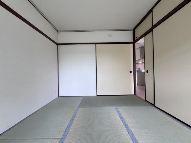 ビレッジハウス志染18号棟の和室