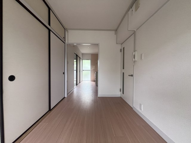 ビレッジハウス志染18号棟の居間・リビング