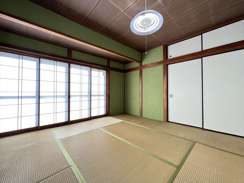 鷲宮貸家の居間・リビング