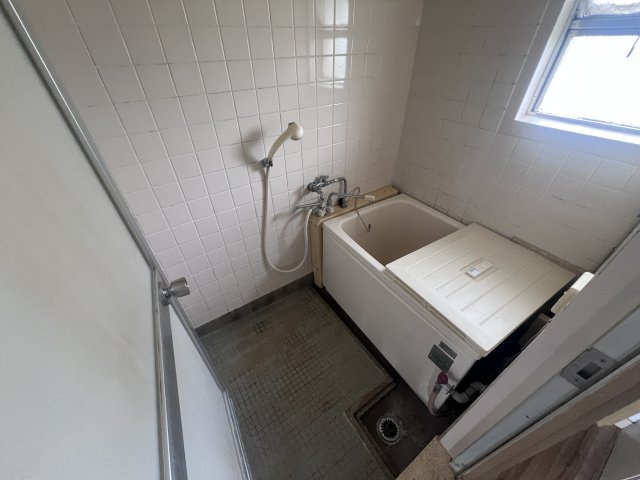 ビレッジハウス志染6号棟の浴室