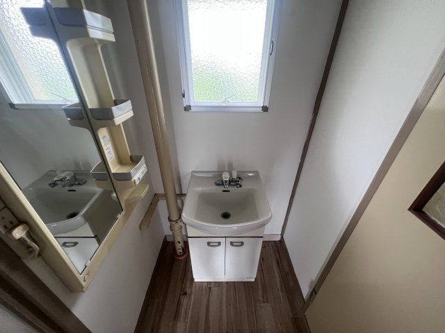 ビレッジハウス志染6号棟の洗面所