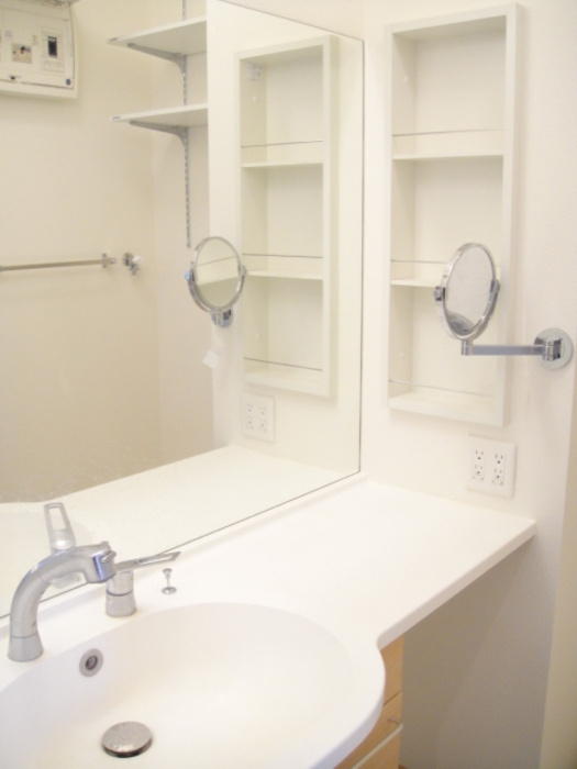 セントラル住吉 Ａの独立洗面台|洗面所