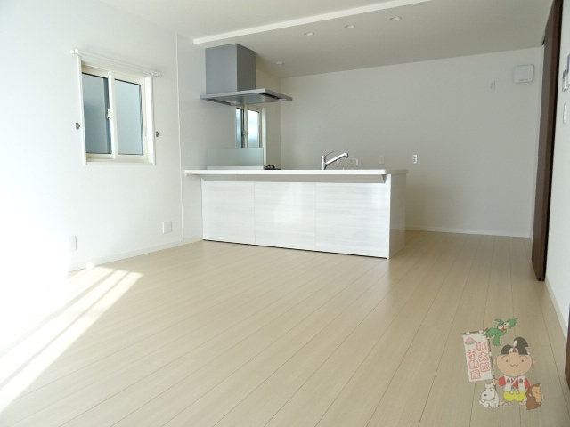 ブランノワール北長瀬の居間・リビング