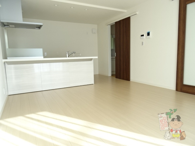 ブランノワール北長瀬の居間・リビング