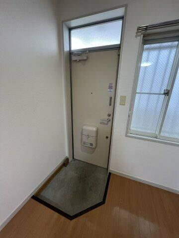 フローレンス山手の玄関