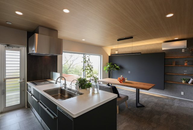 大津市衣川一丁目　中古戸建天然木フルリノベーションのキッチン