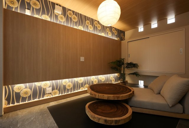 大津市衣川一丁目　中古戸建天然木フルリノベーションの和室|天然木”モンキーポッド”の輪切りテーブル♪