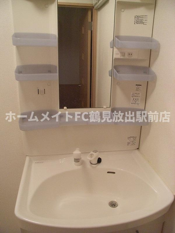 シェソワ鶴見緑地の独立洗面台