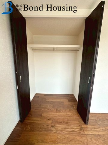 日当たり良好・お車並列２台・神陵台　全２棟 ２号棟