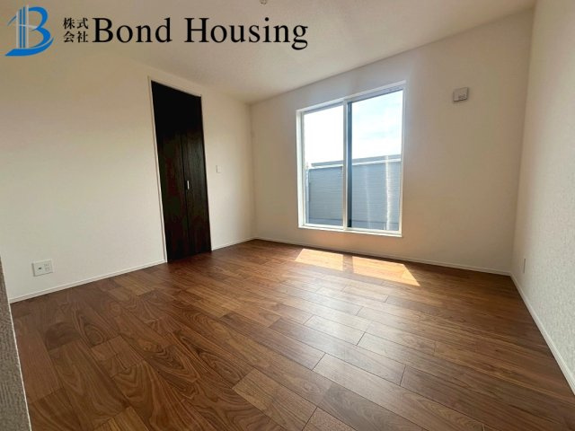 日当たり良好・お車並列２台・神陵台　全２棟 ２号棟