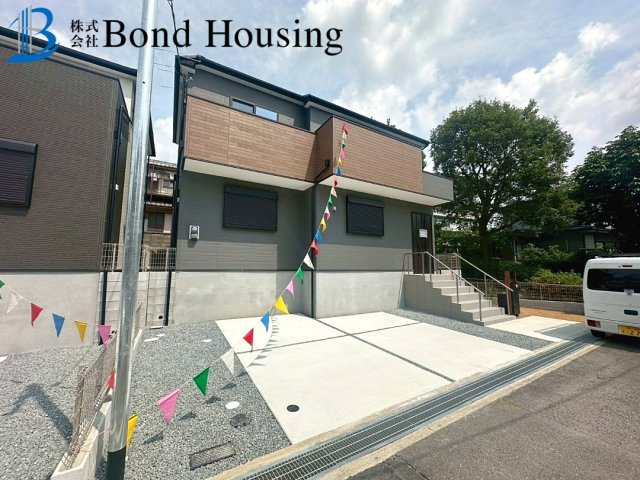 日当たり良好・お車並列２台・神陵台　全２棟 ２号棟