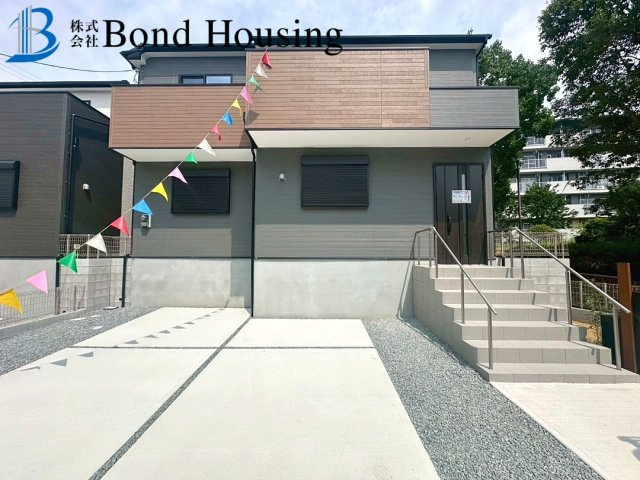 日当たり良好・お車並列２台・神陵台　全２棟 ２号棟