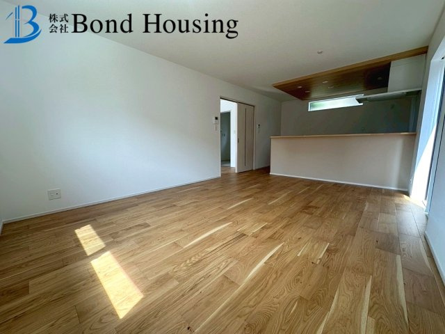 南東と南西の角地・お車並列２台・神陵台　全２棟 1号棟