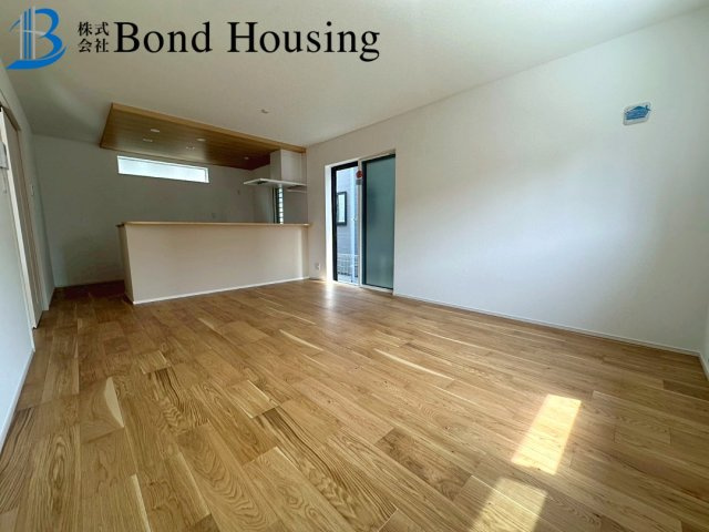 南東と南西の角地・お車並列２台・神陵台　全２棟 1号棟