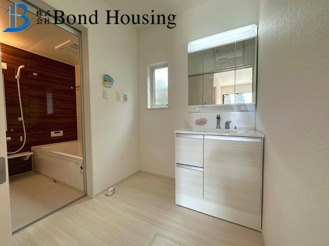 南東と南西の角地・お車並列２台・神陵台　全２棟 1号棟