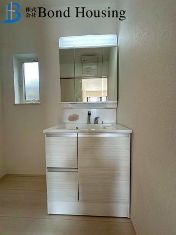 南東と南西の角地・お車並列２台・神陵台　全２棟 1号棟