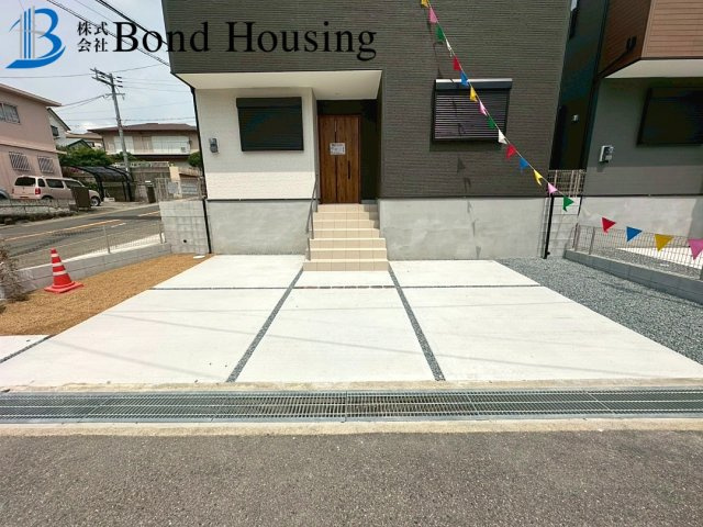 南東と南西の角地・お車並列２台・神陵台　全２棟 1号棟