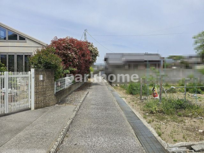 高知市長浜　中古戸建の前面道路含む現地写真