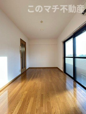 【居間・リビング】 | 第16川崎ビル | 別号室の写真になります。現況優先。