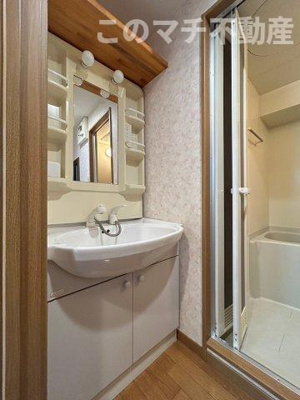 【洗面所】 | 第16川崎ビル | 別号室の写真になります。現況優先。