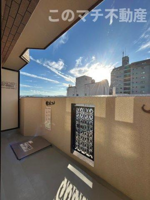 【バルコニー】 | 第16川崎ビル | 別号室の写真になります。現況優先。