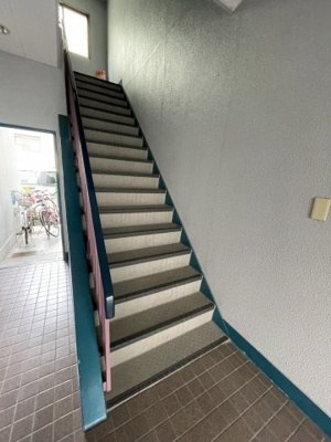 【その他共用部分】 | 相川嶋田マンション | 共用部分の階段です