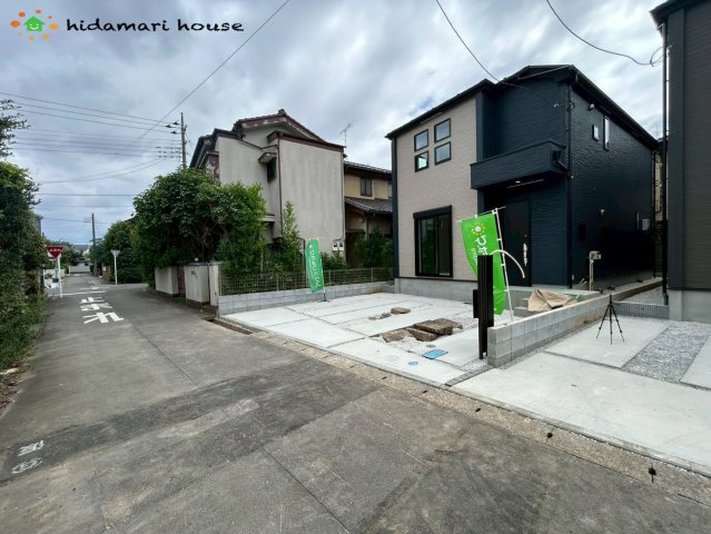 桶川市神明　新築戸建　グラファーレ02の前面道路含む現地写真