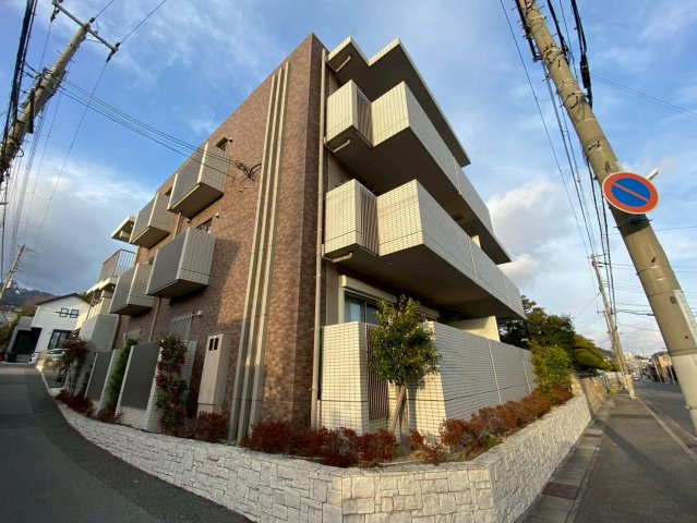 プランドール西岡本