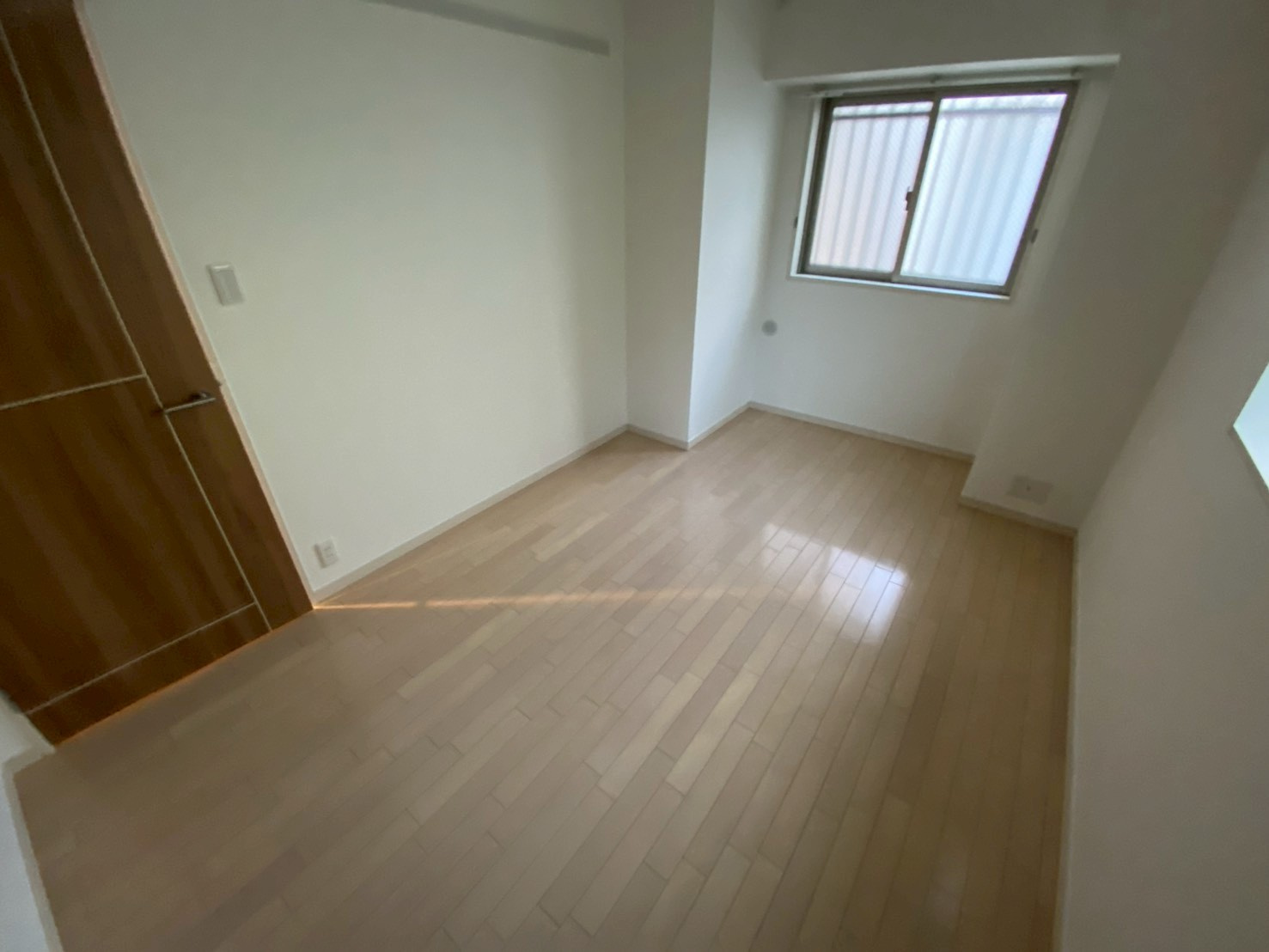 プランドール西岡本の居間・リビング