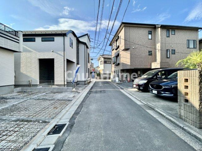 【前面道路含む現地写真】 | 江戸川区東葛西3丁目新築分譲住宅 | 全面道路