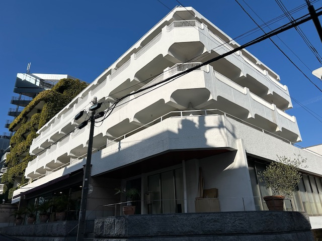 原宿プラザビルの外観