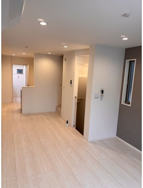 デザイナーズ呼続の家の居間・リビング