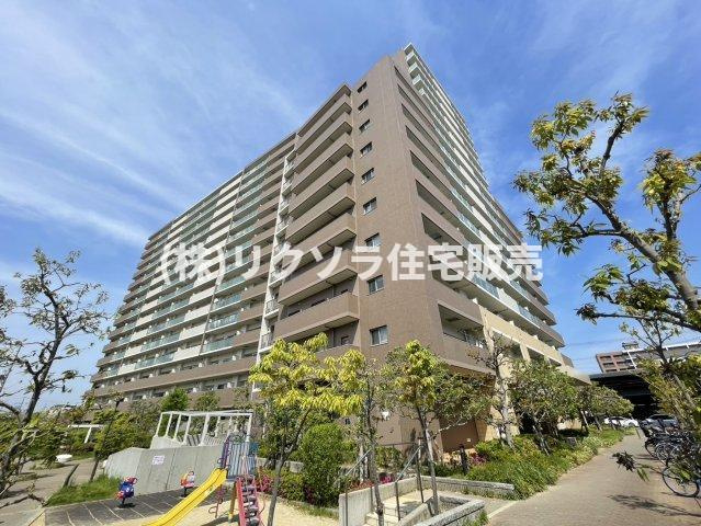 エステムコート香里園の外観|新しい生活にいかがでしょうか？外観はお住まいの顔になります。こだわりたいポイントですね。水回りリフォームやリノベーションも承ってます。
■現地見学・資金計画相談・住宅ローン相談もお問合せ受付中■